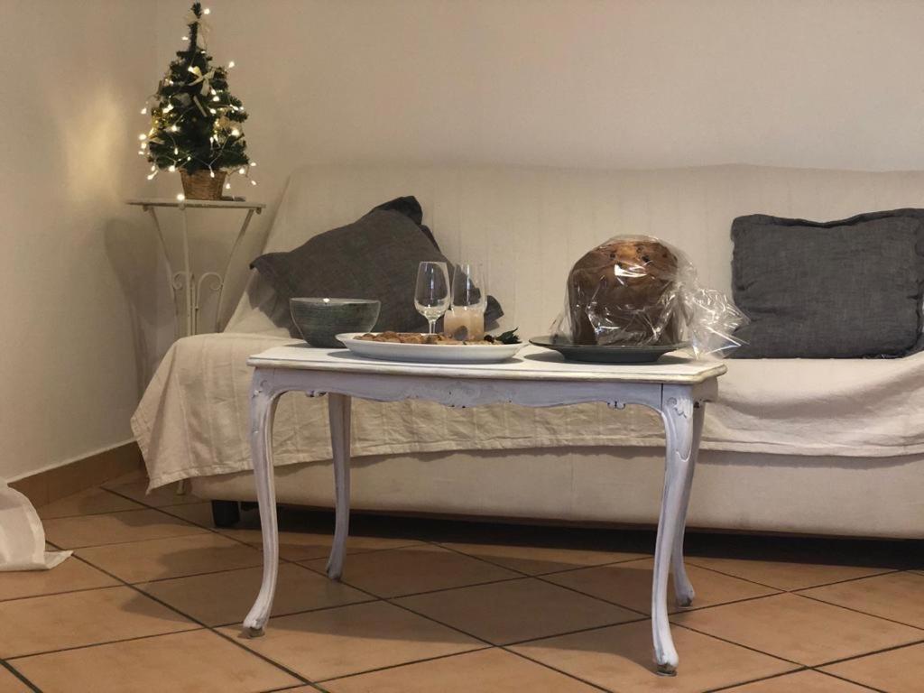 La Casa Del Podere Кастеларо Екстериор снимка